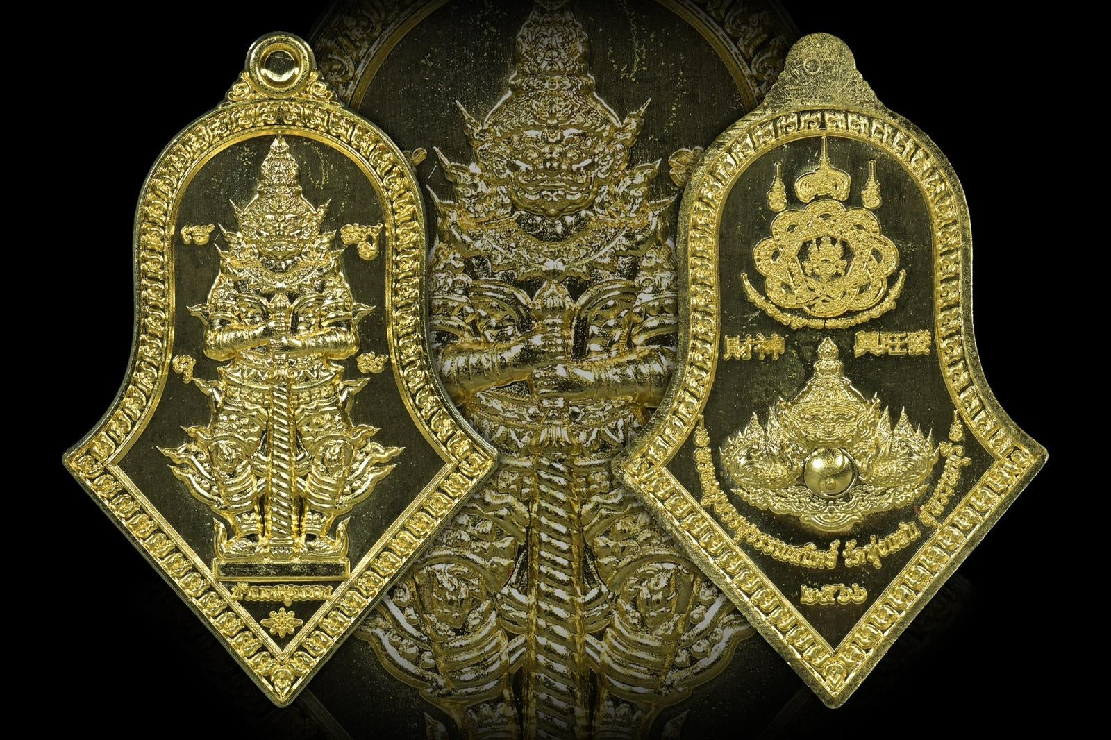 introducing our newest arrival - the blessed Taowesuwan amulet from Luang Phor Kai of Wat Toon Faek. Months of planning and ritual have gone into creating this powerful piece to bring prosperity, wealth and protection to the wearer.