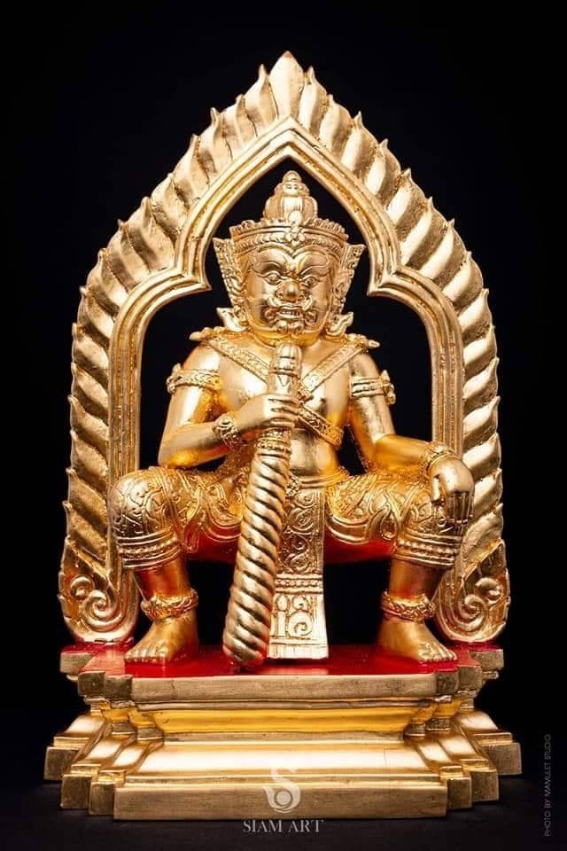 "Enhance your home with this stunning 14 Inch Bucha Statue, featuring Taowesuwan, the God of Wealth and Protection. Perfect for bringing good fortune and safeguarding your space, this statue is a must-have for any believer."